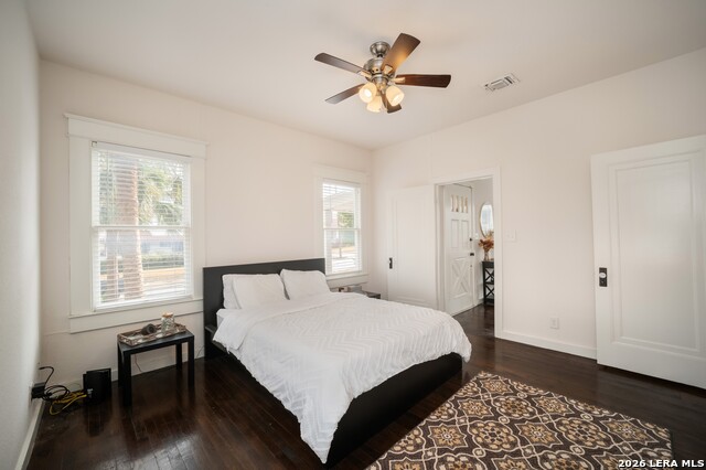 Image 25 of 38 For 901 Woodlawn W