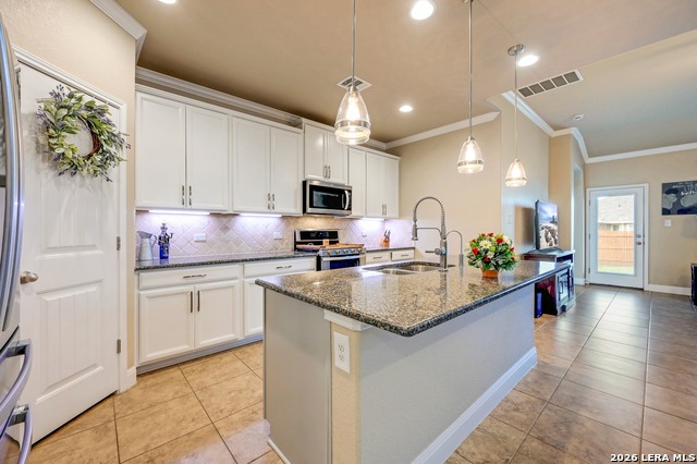 Image 14 of 46 For 7906 Genesse Creek