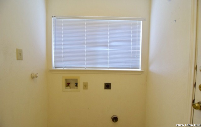 Image 22 of 28 For 10535 Dugas Drive