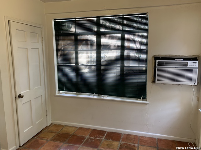 Image 11 of 30 For 230 Mulberry