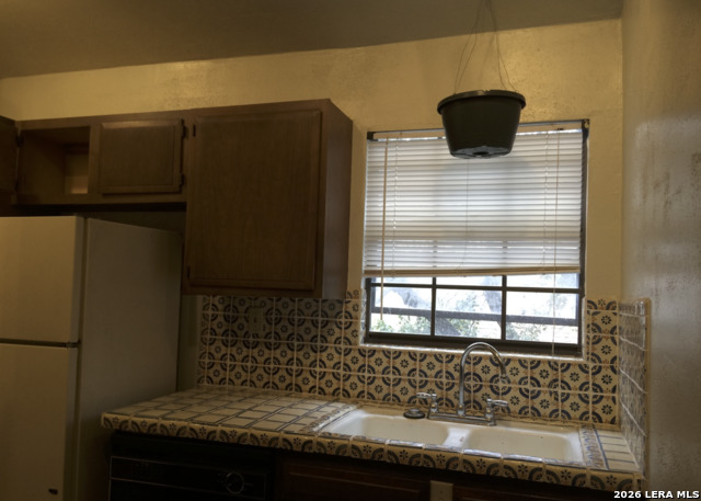 Image 16 of 30 For 230 Mulberry