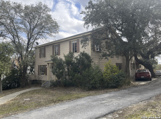 Image 2 of 30 For 230 Mulberry