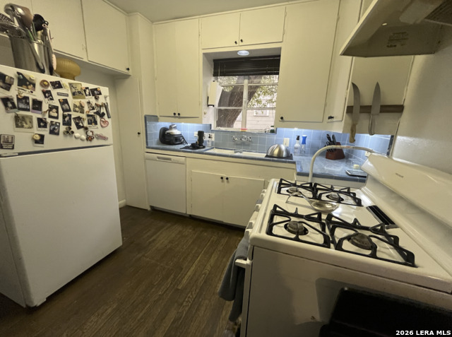 Image 22 of 30 For 230 Mulberry