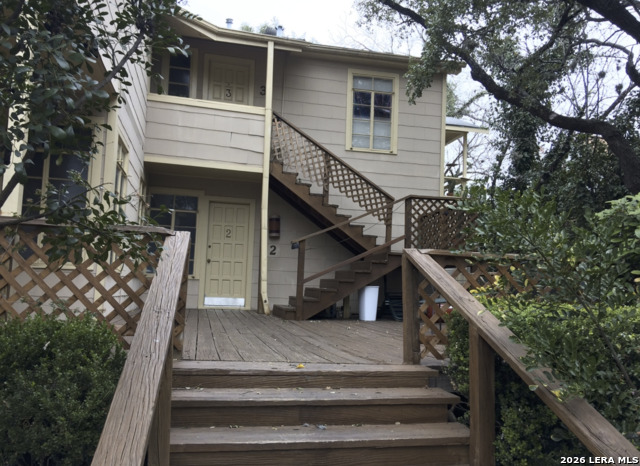 Image 4 of 30 For 230 Mulberry