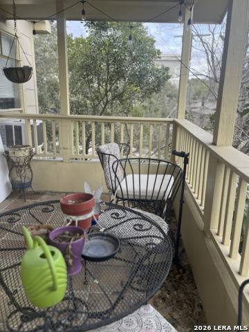 Image 6 of 30 For 230 Mulberry