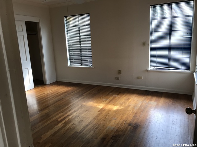 Image 9 of 30 For 230 Mulberry