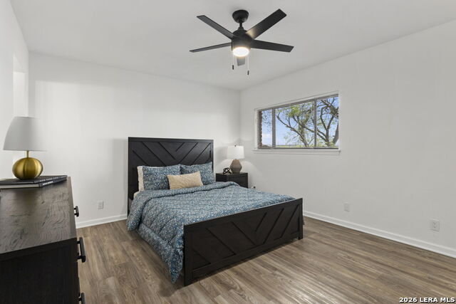 Image 23 of 35 For 7806 Misty Park St