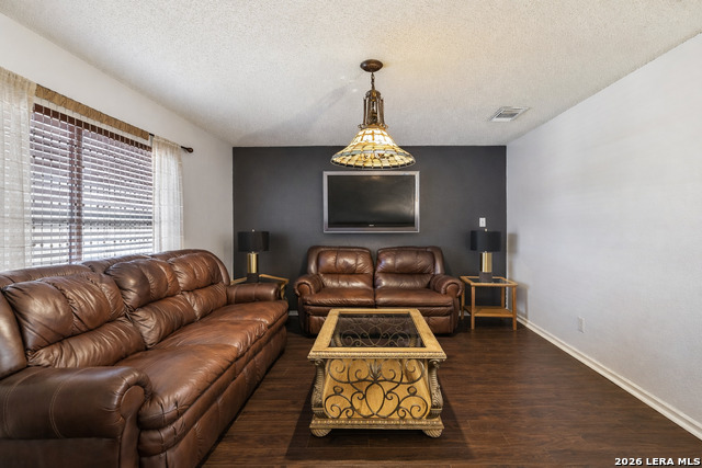 Image 17 of 31 For 8151 Arrowhead Pool