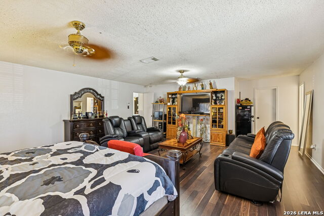 Image 20 of 31 For 8151 Arrowhead Pool