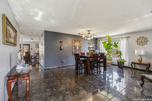 Image 5 of 31 For 8151 Arrowhead Pool