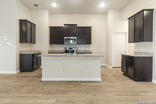 Image 5 of 18 For 1125 Amber Lake