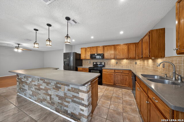 Image 14 of 39 For 7019 Jade Field