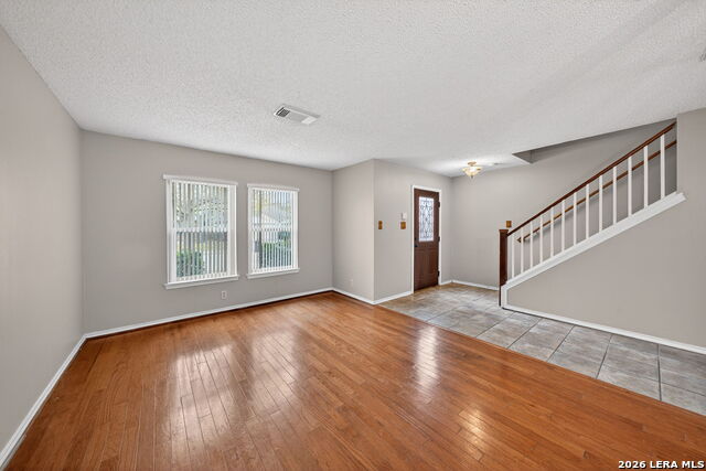 Image 19 of 39 For 7019 Jade Field