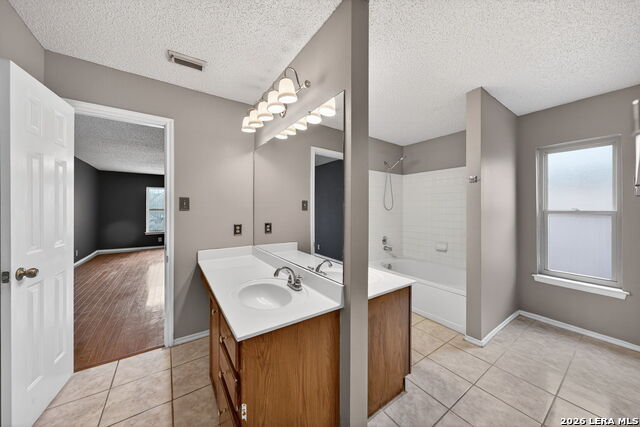 Image 26 of 39 For 7019 Jade Field