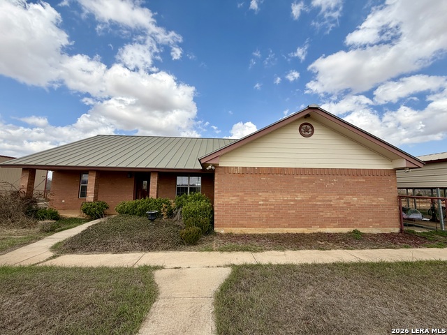 Details for 1550 County Road 300, Jourdanton, TX 78026