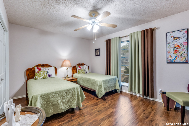 Image 12 of 23 For 2011 Broken Oak