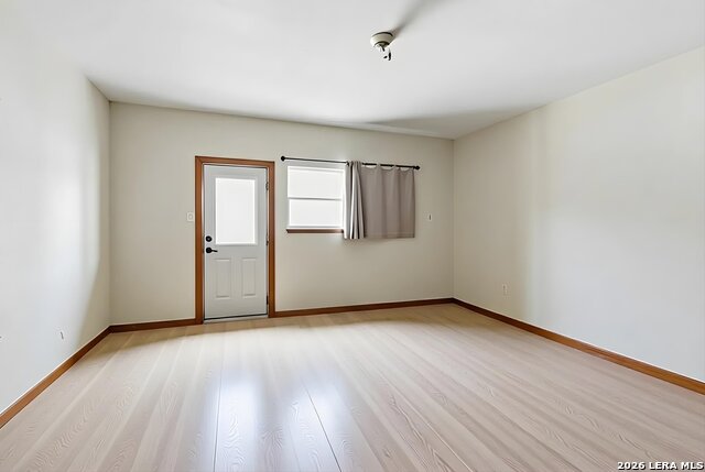 Image 9 of 30 For 570 Rimrock Pass