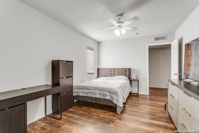 Image 18 of 26 For 12010 Mission Trace