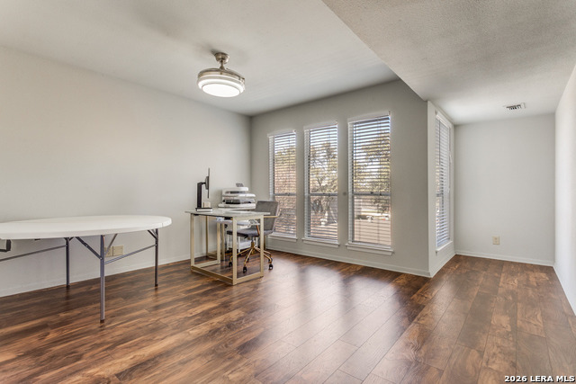 Image 21 of 26 For 12010 Mission Trace