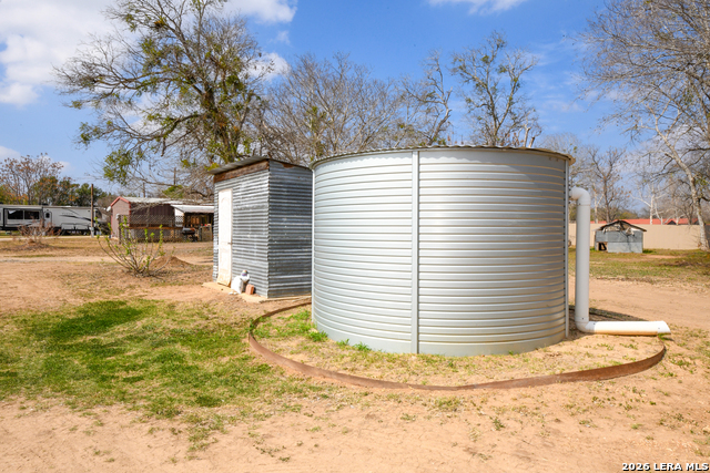 Listing photo id 16 for 501, 505 & 509 Lakeview