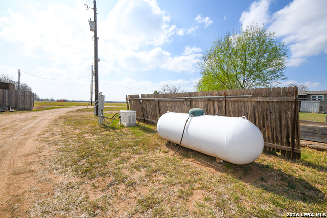 Listing photo id 17 for 501, 505 & 509 Lakeview