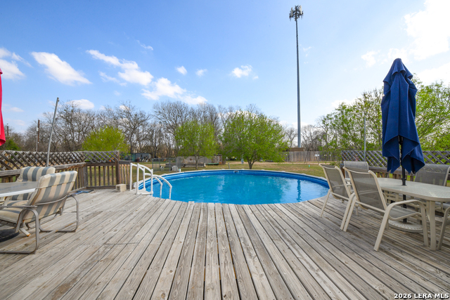 Listing photo id 19 for 501, 505 & 509 Lakeview