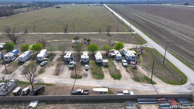 Listing photo id 4 for 501, 505 & 509 Lakeview