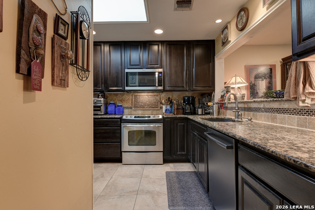 Image 16 of 50 For 11710 Whisper Bow