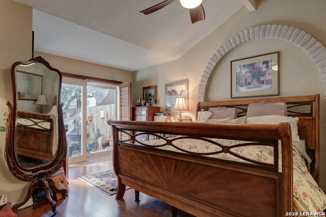 Image 18 of 50 For 11710 Whisper Bow