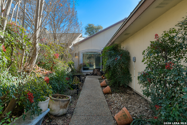 Image 3 of 50 For 11710 Whisper Bow