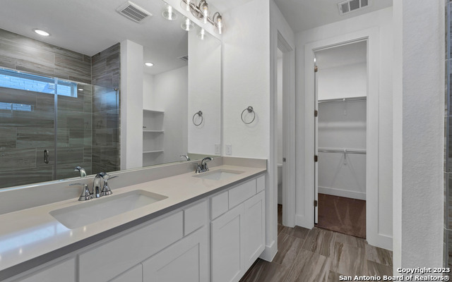 Listing photo id 13 for 1051 Lime Gruene