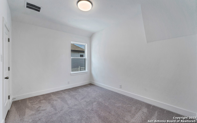 Listing photo id 19 for 1051 Lime Gruene