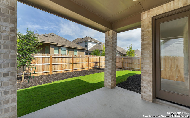 Listing photo id 23 for 1051 Lime Gruene