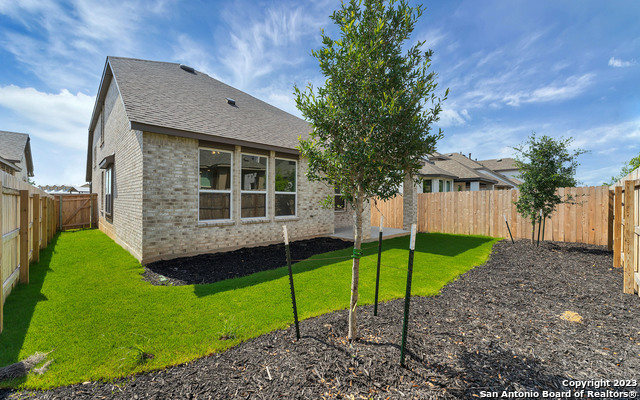 Listing photo id 24 for 1051 Lime Gruene