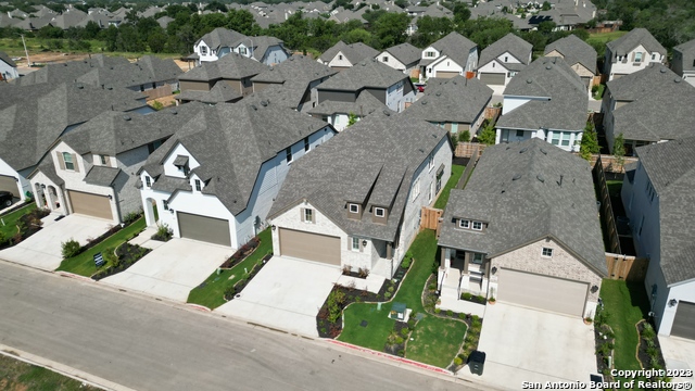 Listing photo id 25 for 1051 Lime Gruene