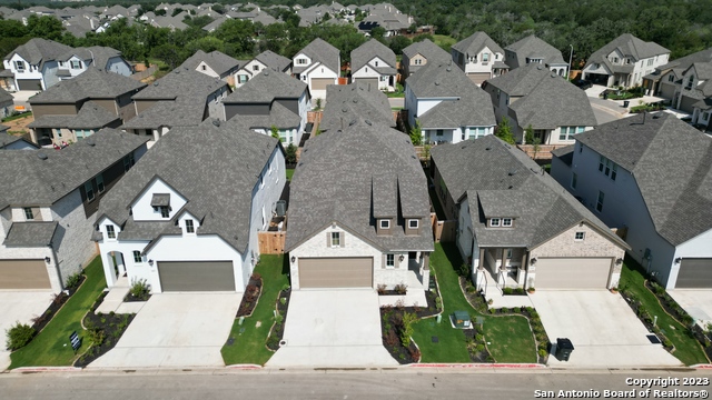 Listing photo id 26 for 1051 Lime Gruene