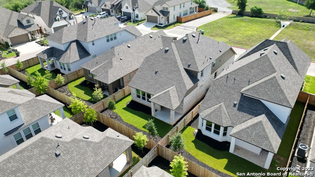 Listing photo id 29 for 1051 Lime Gruene