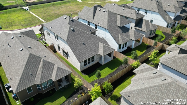 Listing photo id 30 for 1051 Lime Gruene