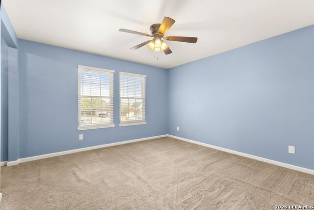 Listing photo id 18 for 2854 Lakehills