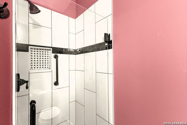 Listing photo id 22 for 2854 Lakehills