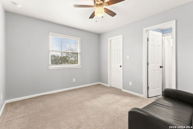 Listing photo id 23 for 2854 Lakehills