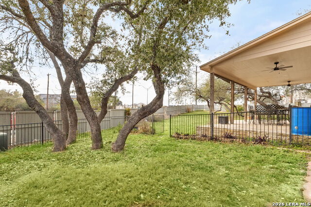 Listing photo id 28 for 2854 Lakehills