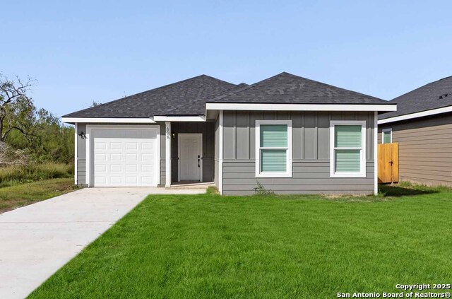 Details for 806 Huntington St W, Beeville, TX 78102