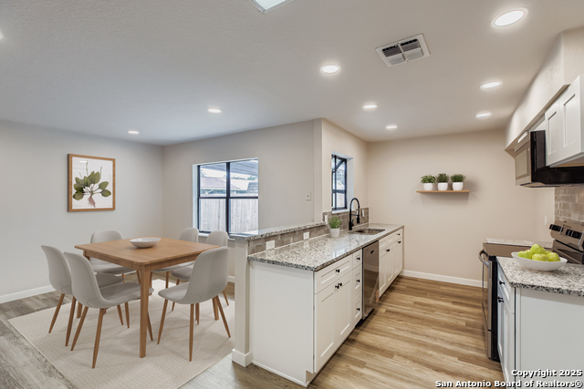 Image 10 of 36 For 520 Marilyn  