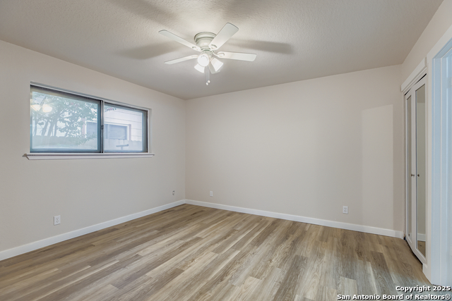 Image 19 of 36 For 520 Marilyn  