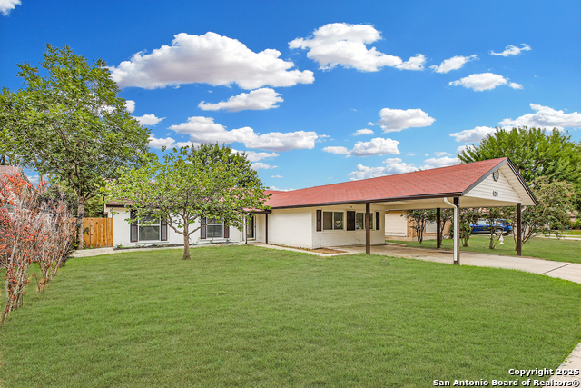 Image 3 of 36 For 520 Marilyn  