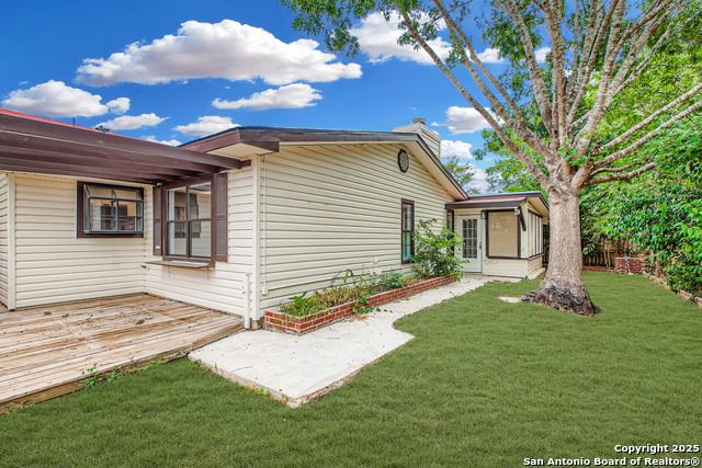 Image 35 of 36 For 520 Marilyn  