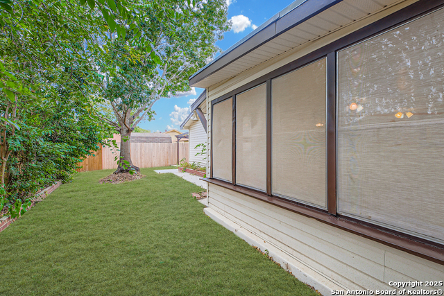 Image 36 of 36 For 520 Marilyn  