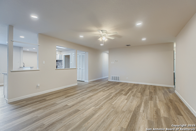 Image 7 of 36 For 520 Marilyn  