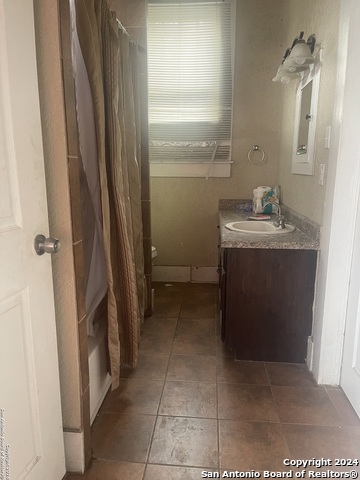 Listing photo id 6 for 1721 Monterey St